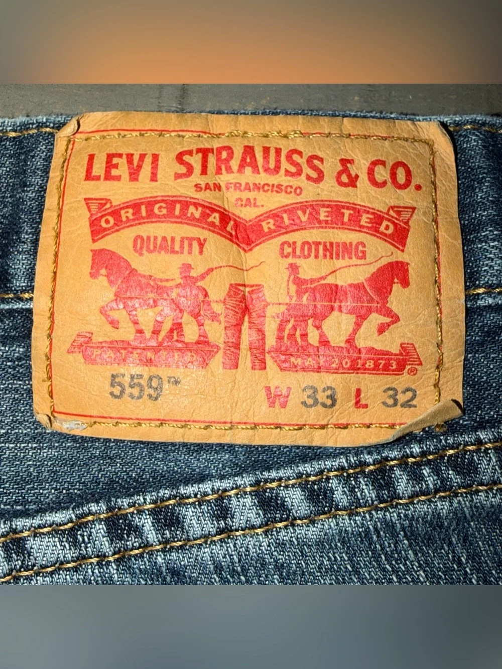 Classic Men's size 33 Levi jeans Blue Denim Jeans
